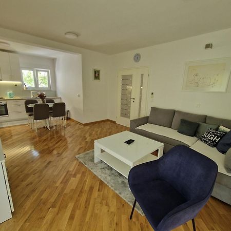 Villa Tamara With Garden And River View - Free Private Parking - Garage โมสตาร์ ภายนอก รูปภาพ