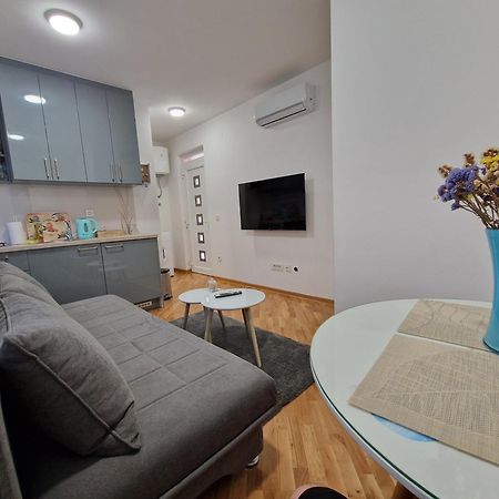 Villa Tamara With Garden And River View - Free Private Parking - Garage โมสตาร์ ภายนอก รูปภาพ