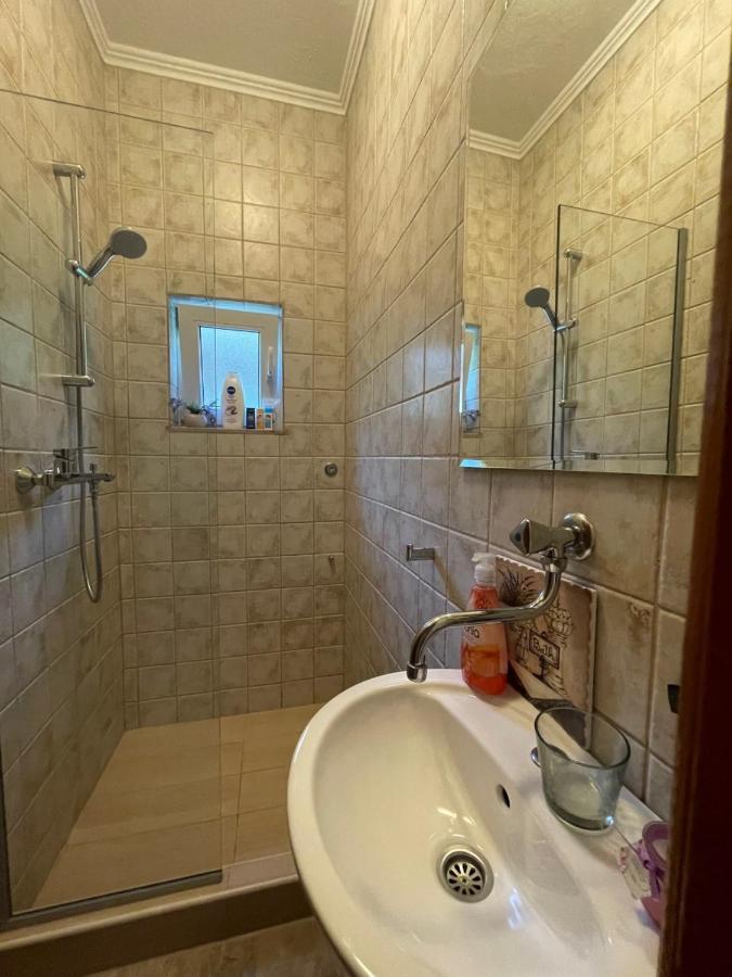 Villa Tamara With Garden And River View - Free Private Parking - Garage โมสตาร์ ภายนอก รูปภาพ