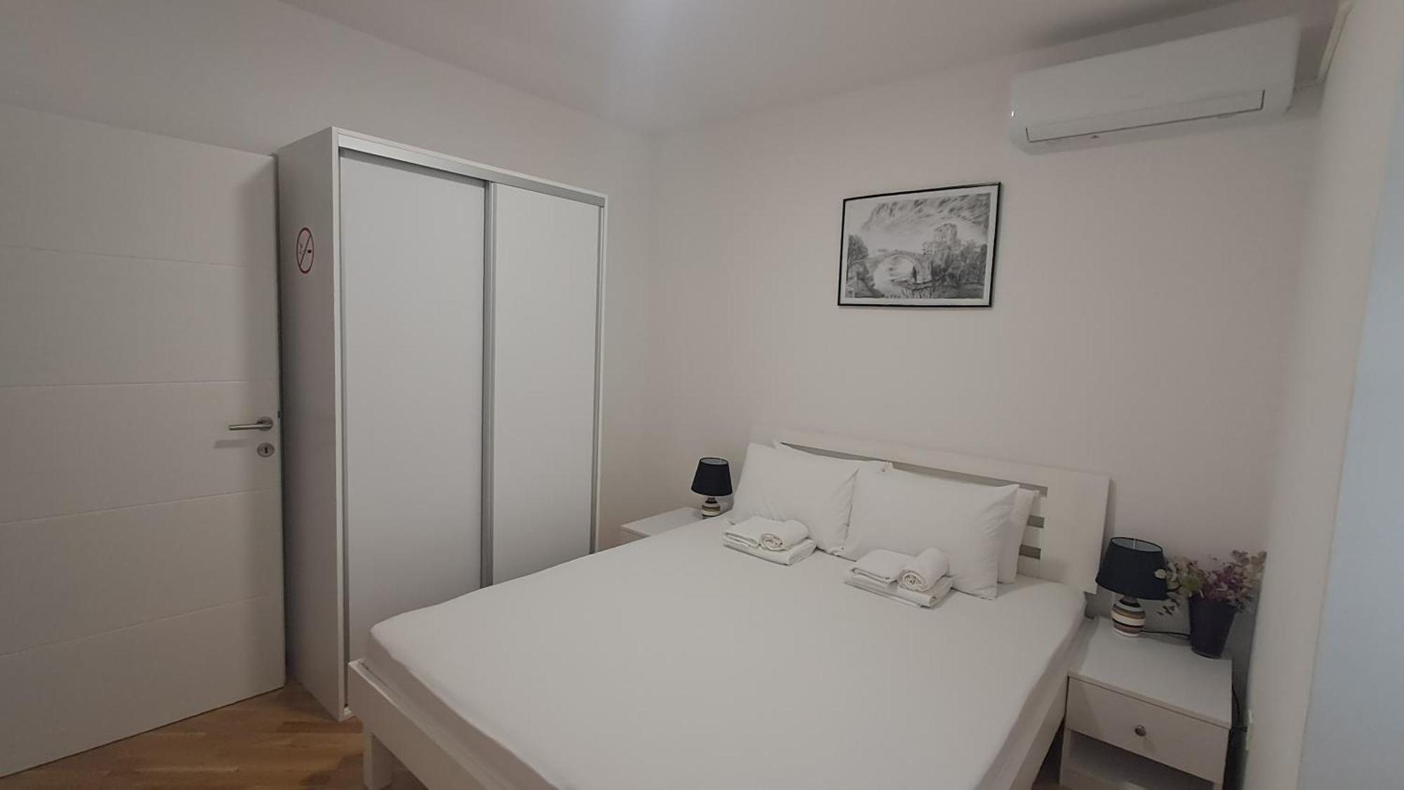 Villa Tamara With Garden And River View - Free Private Parking - Garage โมสตาร์ ห้อง รูปภาพ